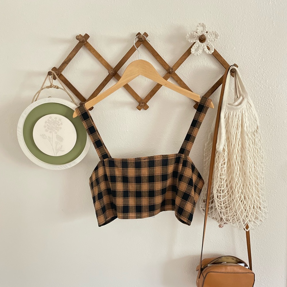 NWT Boohoo plus check square neck crop top